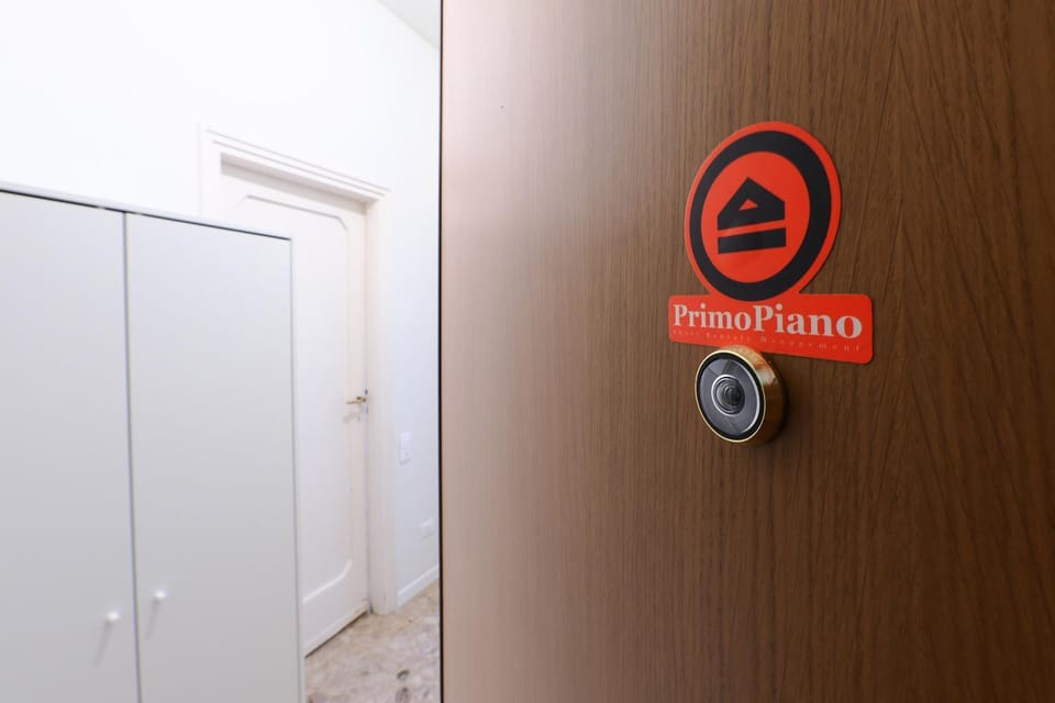 PrimoPiano - Plinio Apartment in Milan