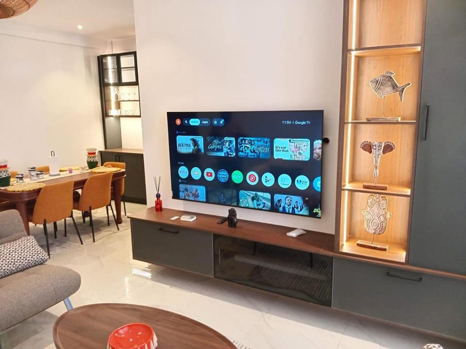 Communal lounge/ TV room, Living room, Dinner