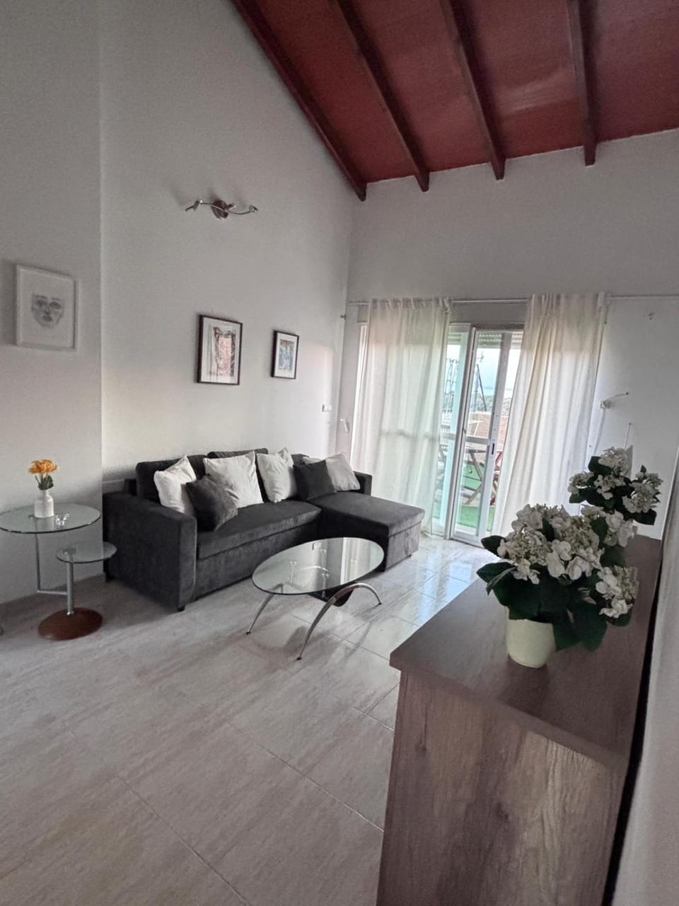 Casa mediterránea con terraza y vistas al mar en Villajoyosa Apartment in Villajoyosa