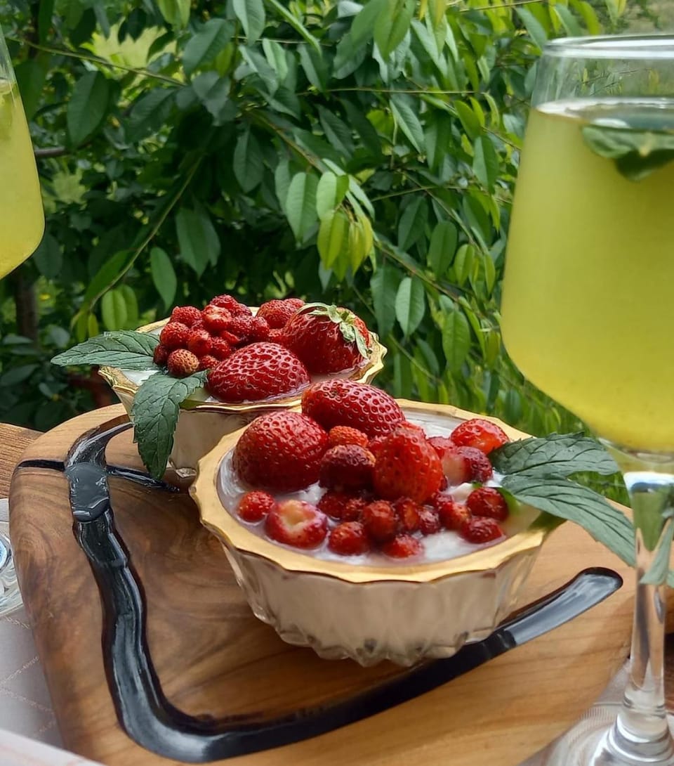 Food and drinks, Food