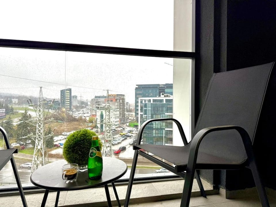 Day, View (from property/room), Living room, Seating area, Dining area