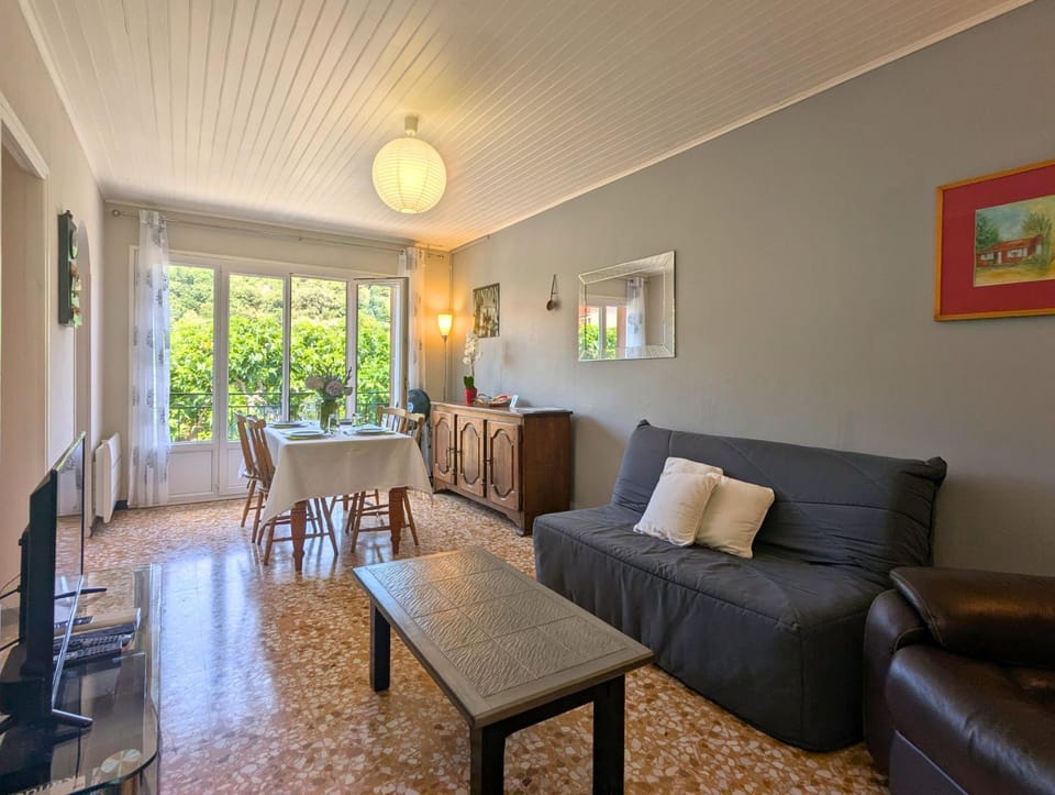TV and multimedia, Dining area