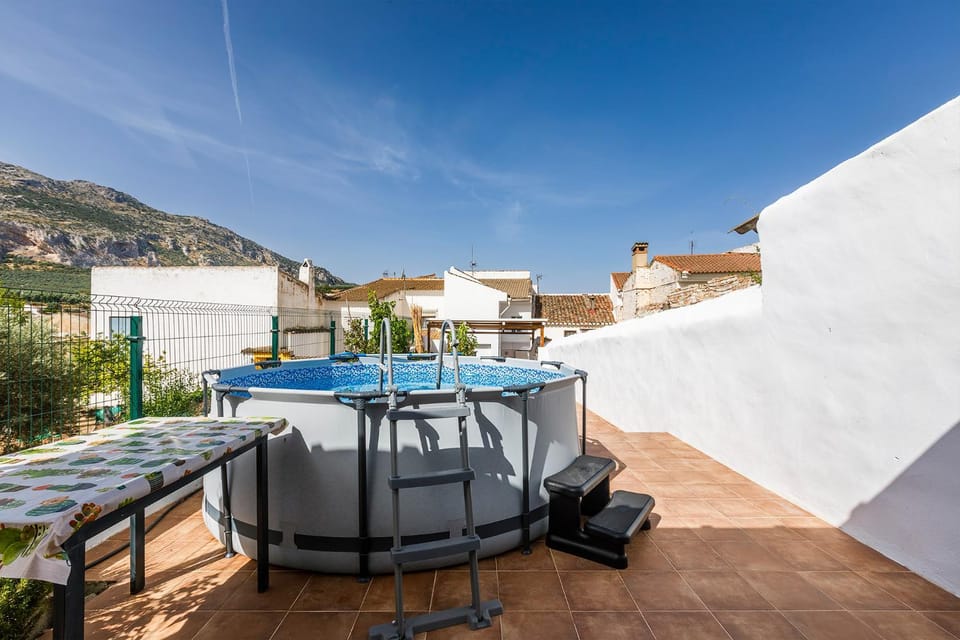 Patio, Day, Natural landscape, View (from property/room), Balcony/Terrace