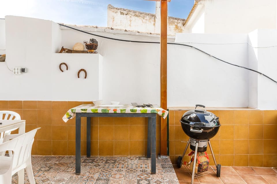 Patio, BBQ facilities, Dining area
