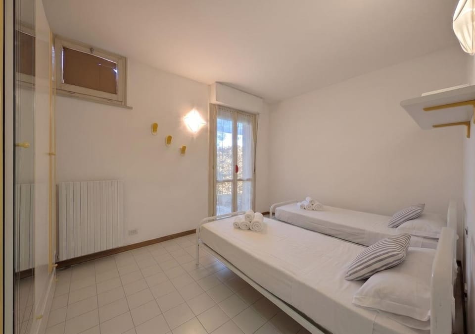 -Cortile privato- 2 min dal mare WiFi AC Apartment in Marcelli