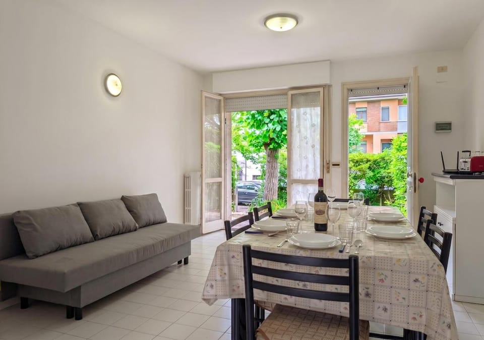 -Cortile privato- 2 min dal mare WiFi AC Apartment in Marcelli