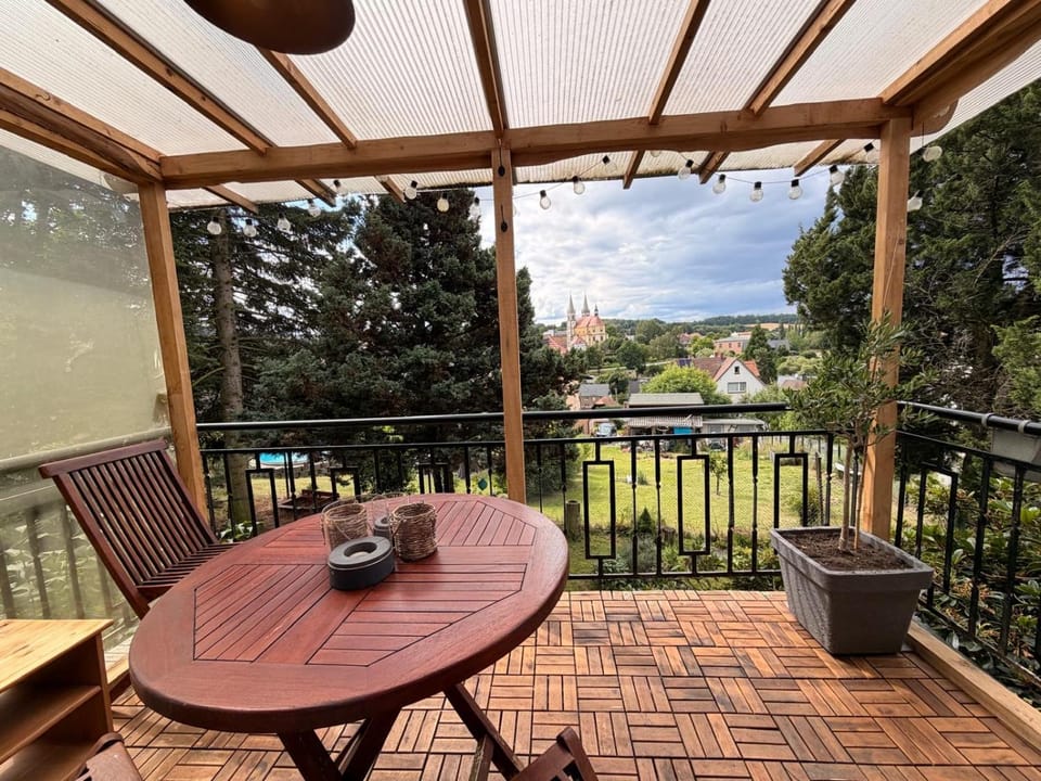 Day, Natural landscape, View (from property/room), Balcony/Terrace, Seating area, Garden view
