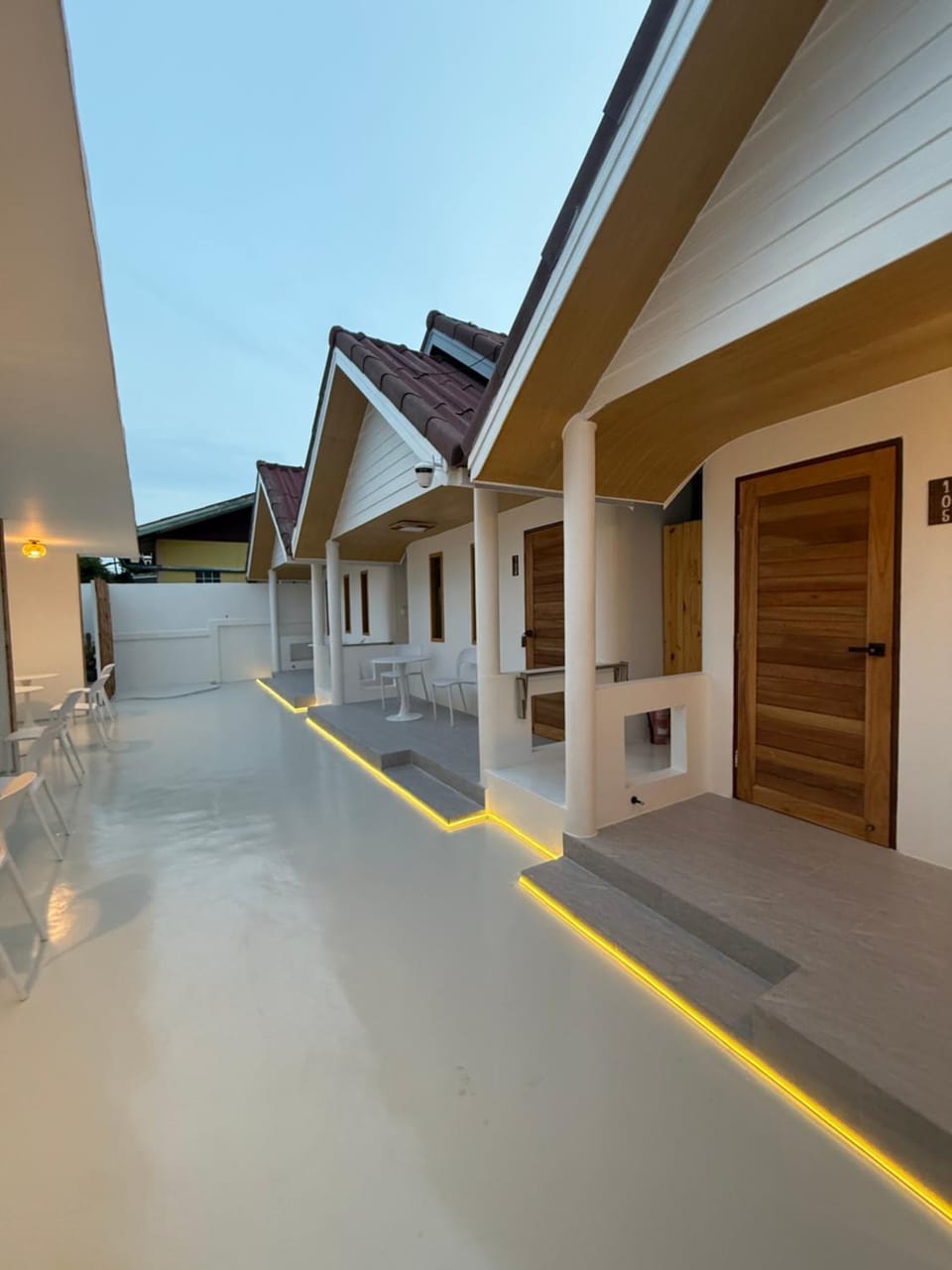 Albus resort Kohlarn Hotel in Chon Buri Changwat