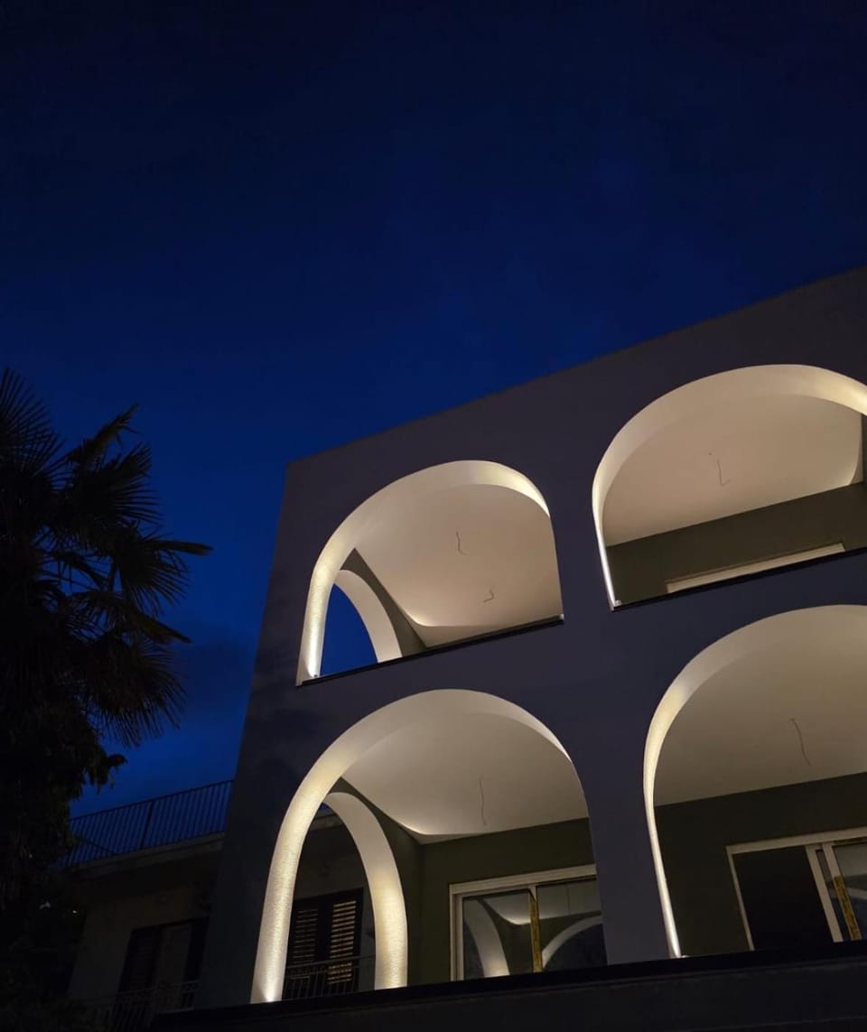 White Arches Apartment in Ulcinj