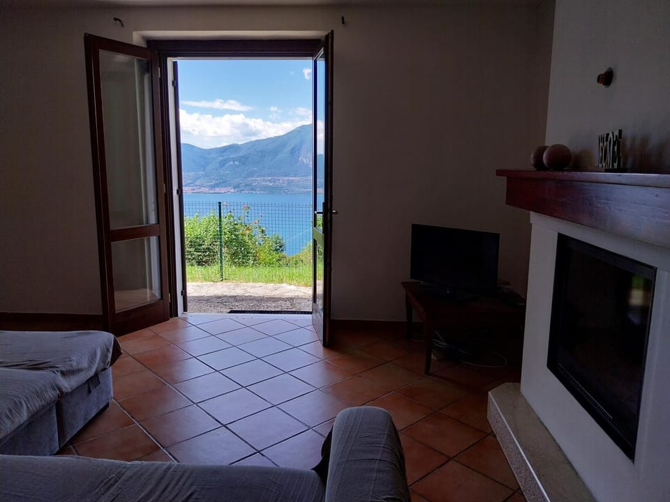 Casa Anna San Zeno di Montagna House in San Zeno di Montagna