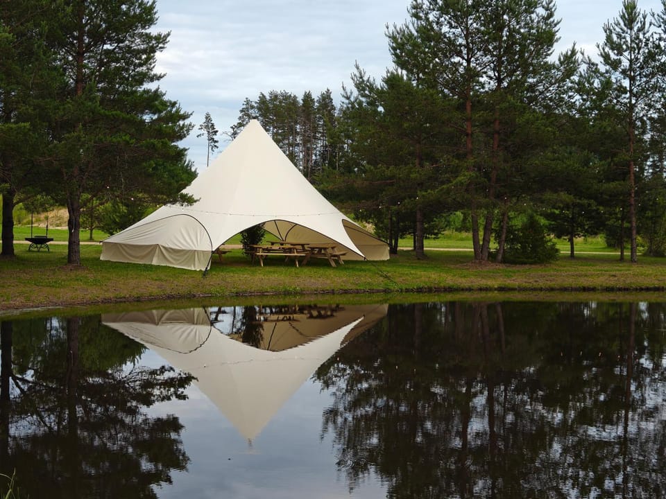 AVOTUPJI zvaigžņu telts Campground/ 
RV Resort in Latvia