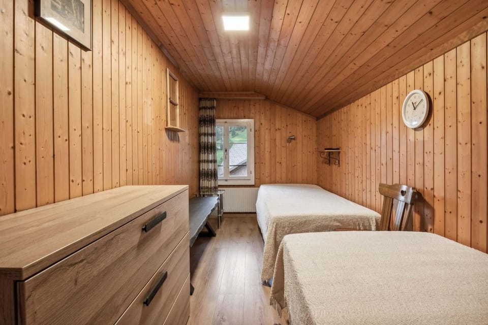 Alpine Chalet Apt near Interlaken Balcony&Parking Apartment in Canton of Valais