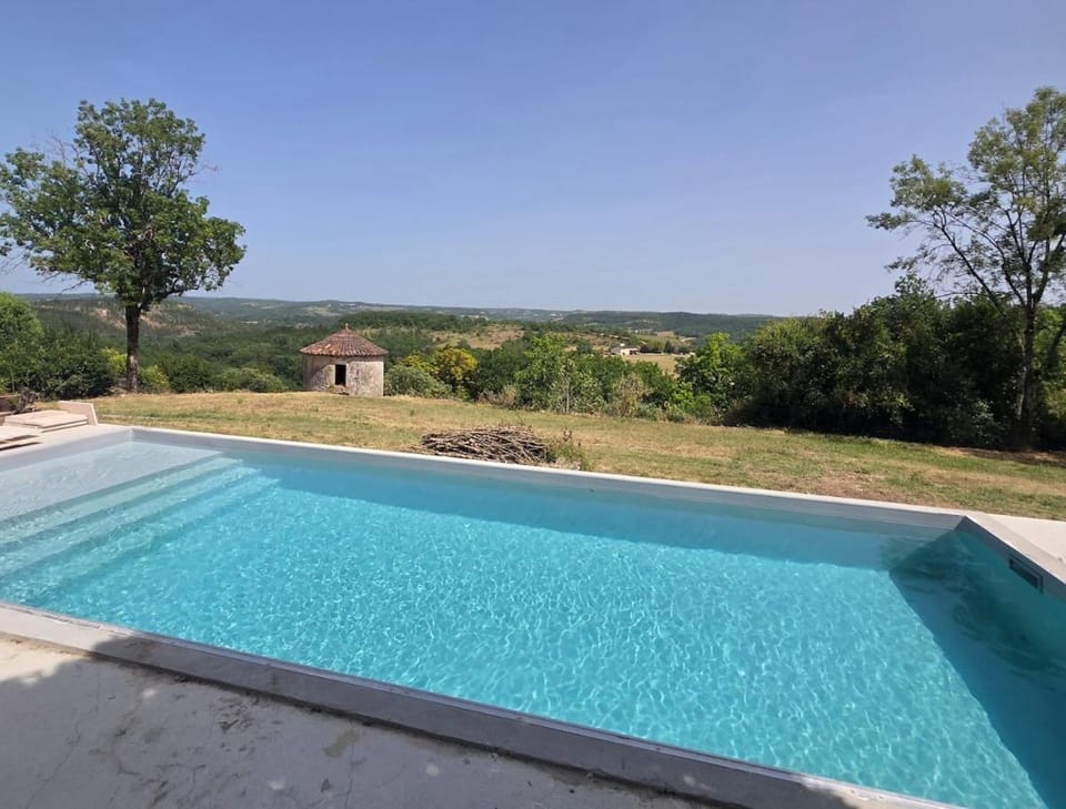 Garden, View (from property/room), Swimming pool