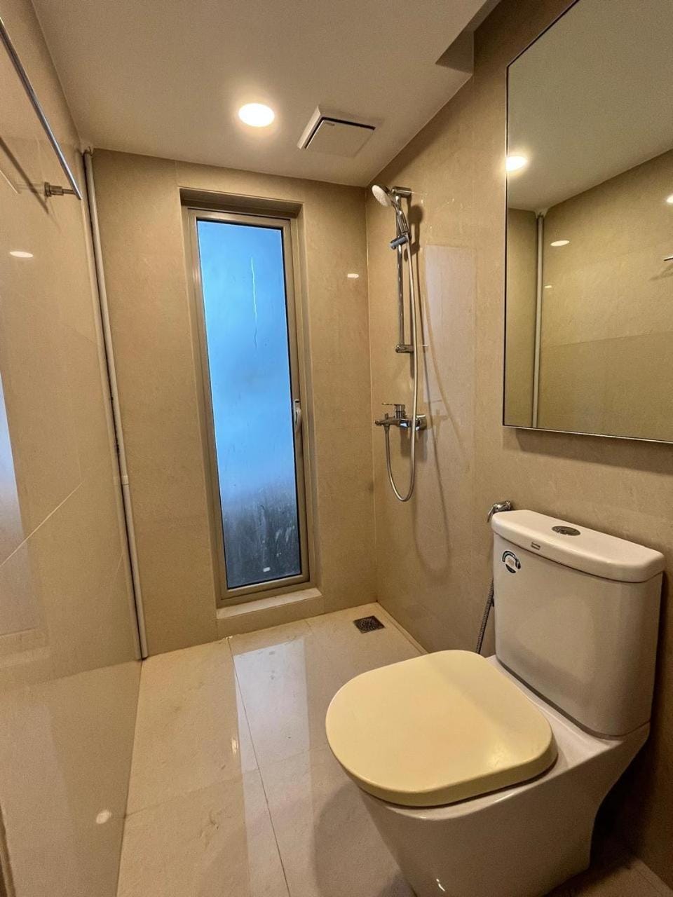 Luna Spaces-Riva Nr KIMS Hospital, Bayer House, TCS thane Apartment in Thane