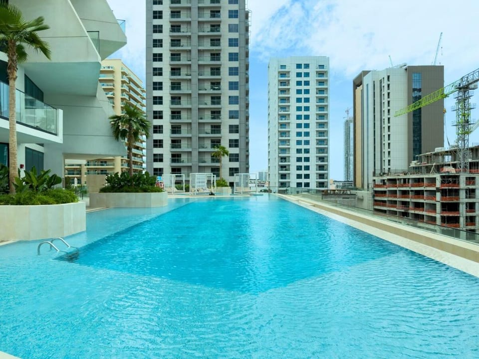 Pool view, Swimming pool