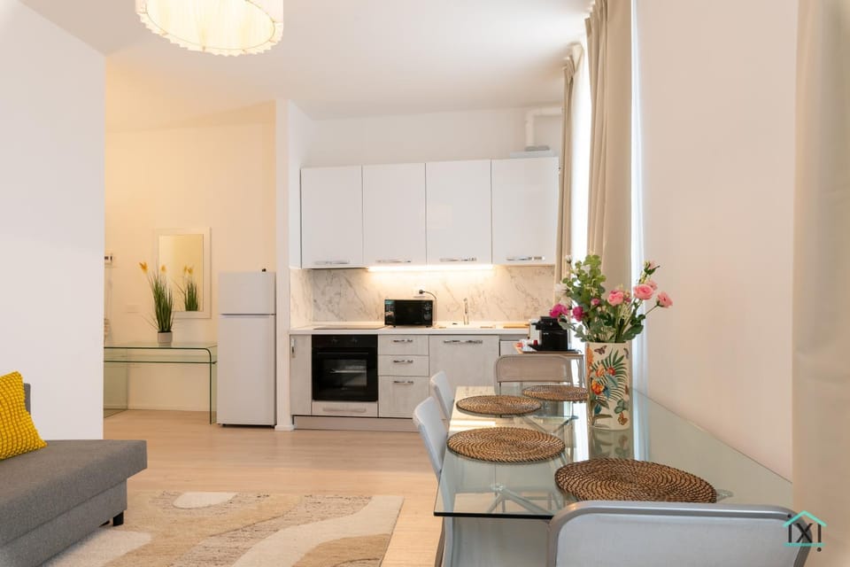 Dining area, dishwasher, stove