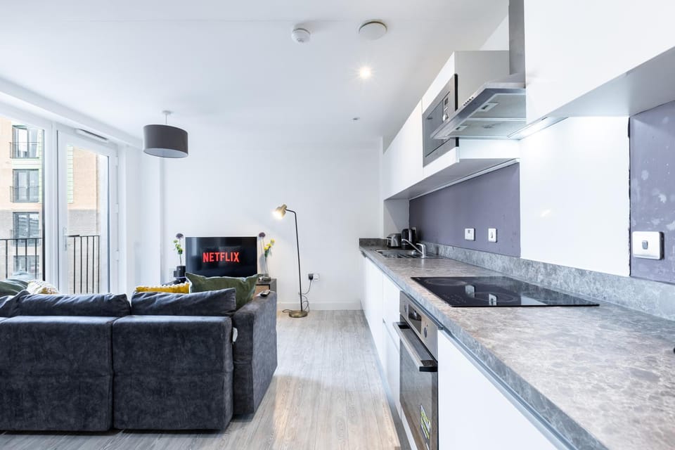 City Centre access - Stunning 2 Bed Retreat Apartment in Salford