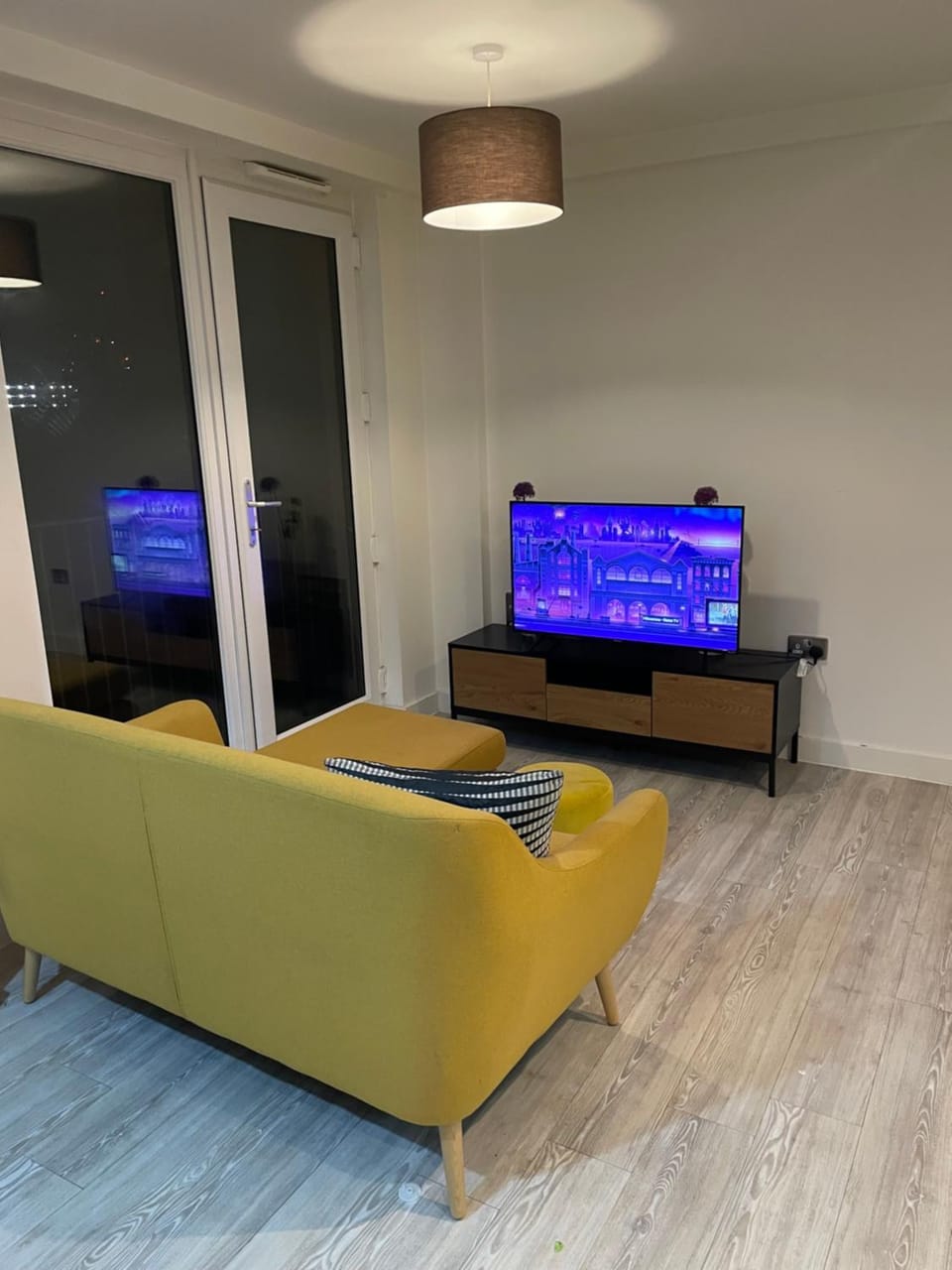 City Centre access - Stunning 2 Bed Retreat Apartment in Salford