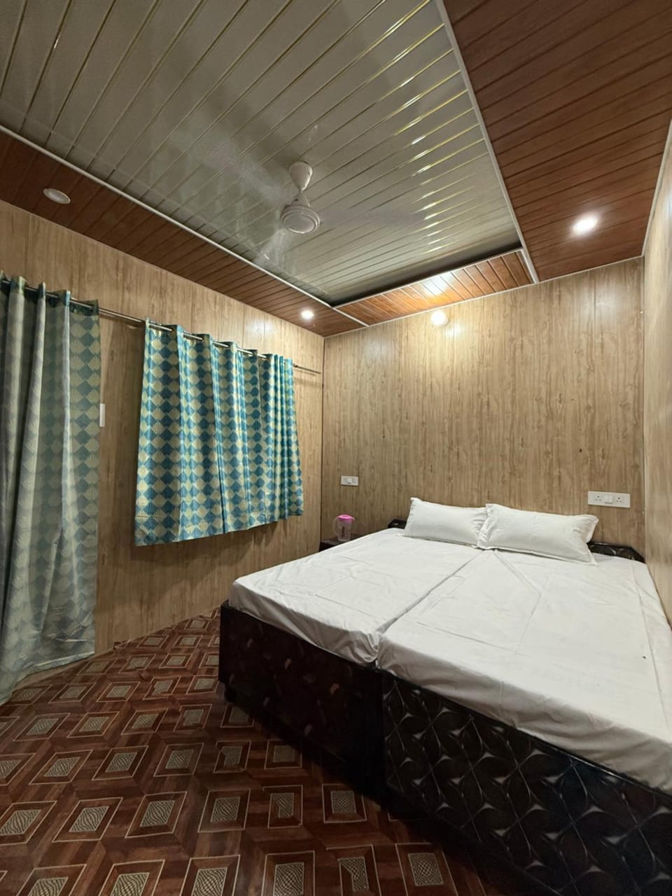 Mandaani Homestay Ransi Vacation rental in Uttarakhand