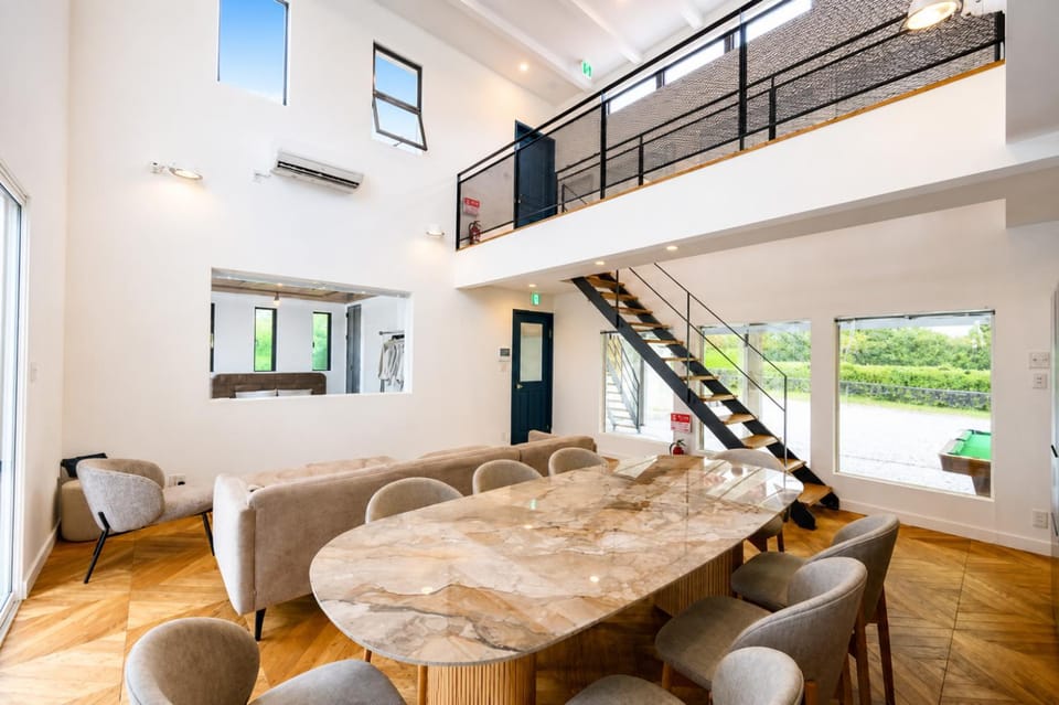 TV and multimedia, Living room, Dining area