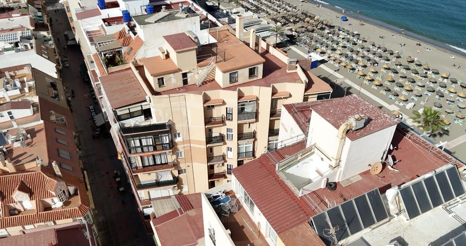 Property building, Neighbourhood