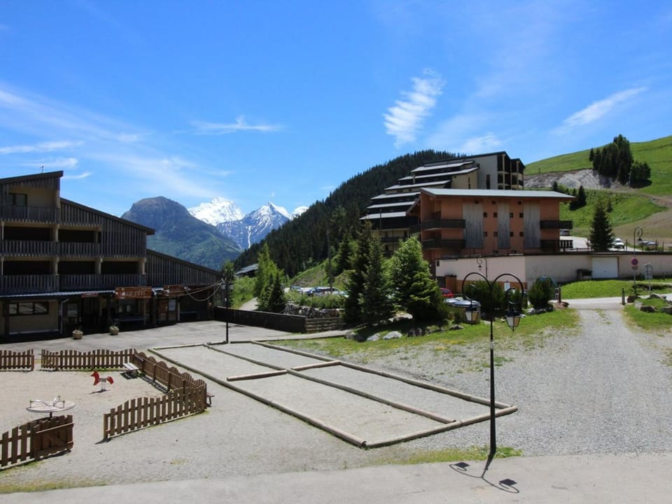 Appartement confortable ski au pied avec balcon - 6 pers, 2 pièces - FR-1-297-26 Apartment in Auris