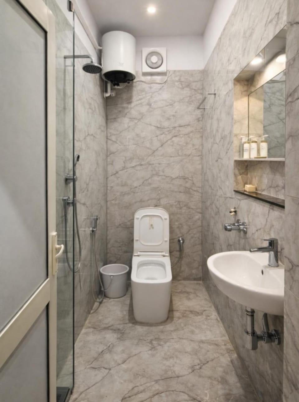RubyGuestHouse ,Near KashiViswanath, Kal bhairav temple 2 Vacation rental in Varanasi