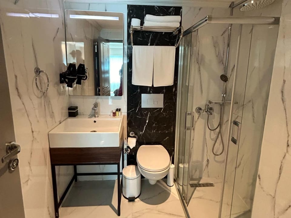 Shower, Toilet, Bathroom