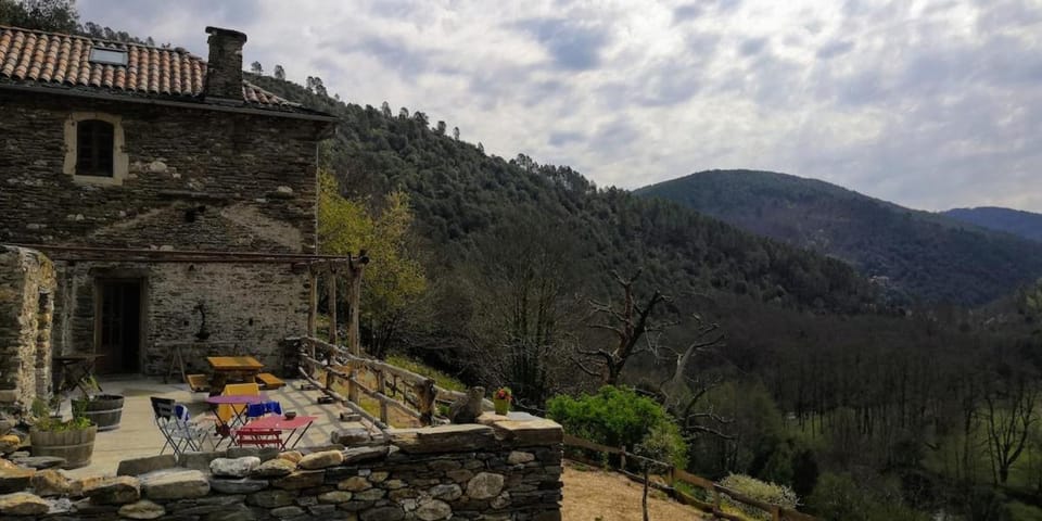 Gîte de Bourret House in Occitanie