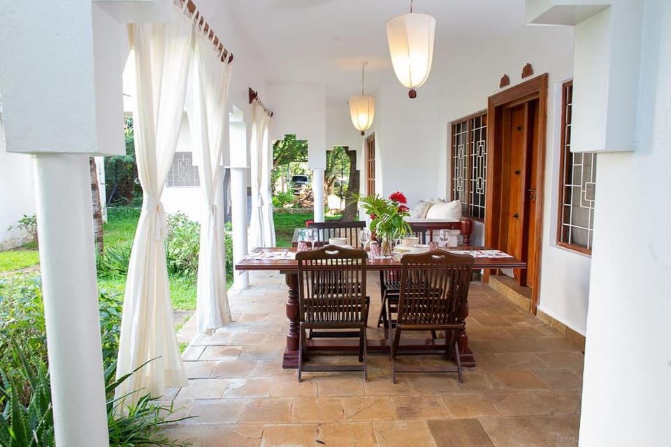 Beverly Suites - Two Bedroom Apartment 2-5min to Beach Apartment in Malindi