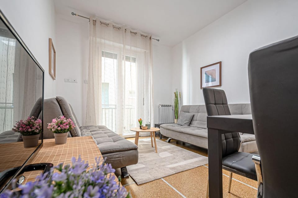 TV and multimedia, Balcony/Terrace, Living room, Dining area