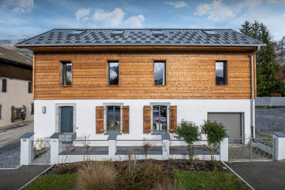 Property building, Day, Summer