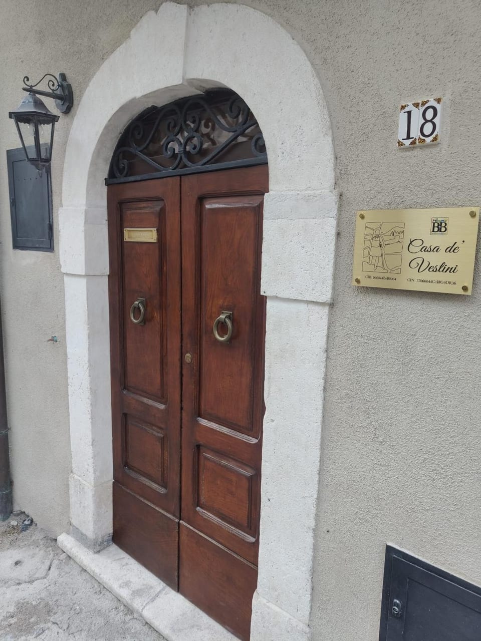 Facade/entrance