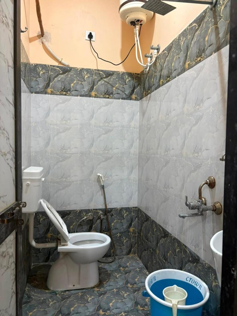 Saryu Homestay Near Ram Janam Bhumi Vacation rental in Uttar Pradesh