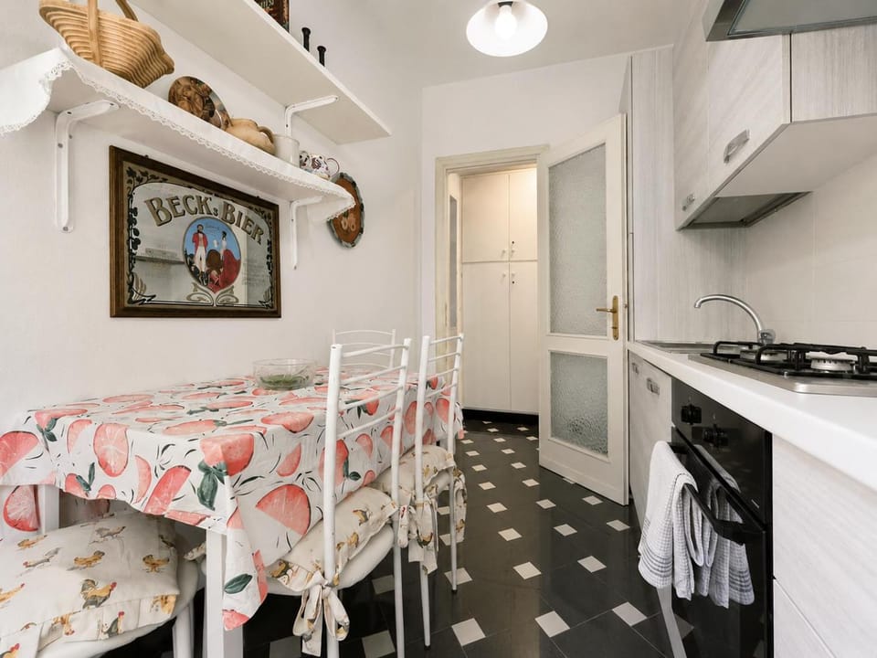 Lunch, stove, kitchen