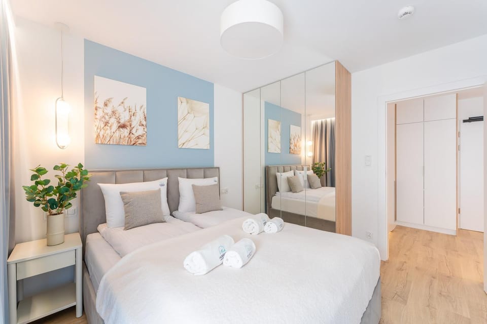 Bed, Bedroom, wardrobe