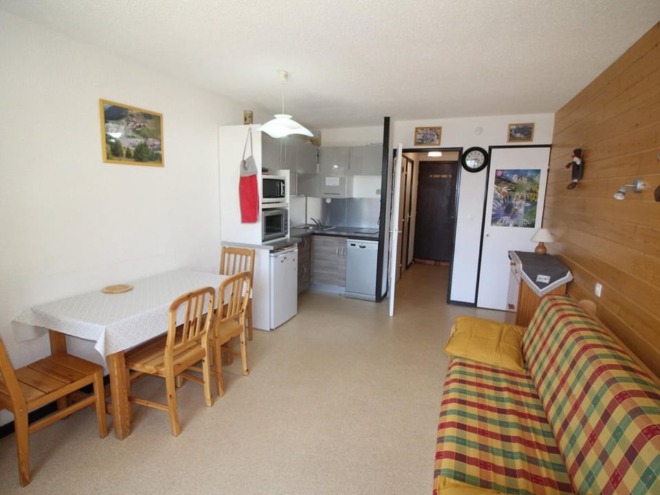 Appartement studio cabine bien rénové à 100m des pistes avec parking - Auris en Oisans - FR-1-297-61 Cabin in Auris