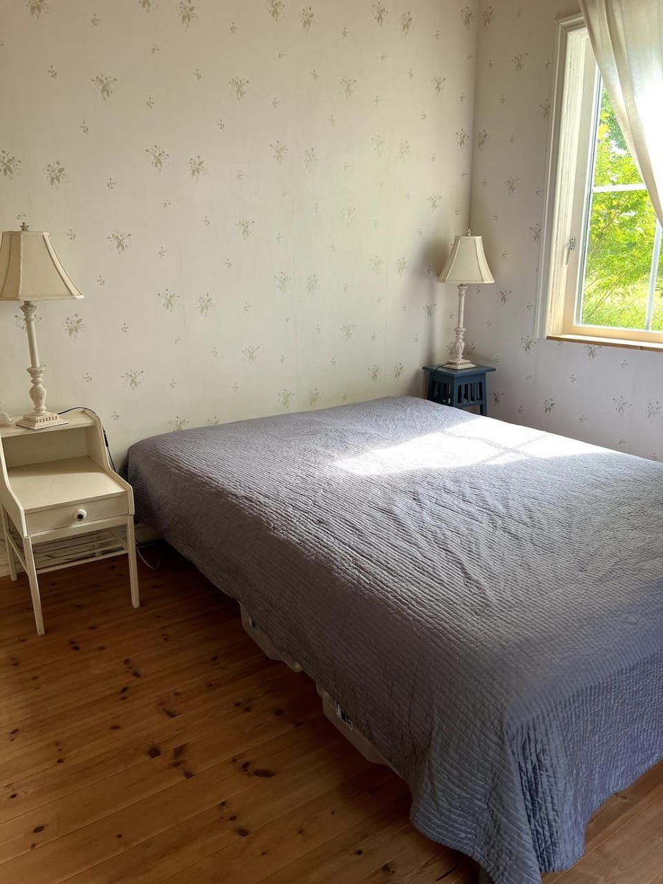 Swedish cabin in Nature, Near 3 lakes - With new Kitchen and Bathroom Cabin in Sweden