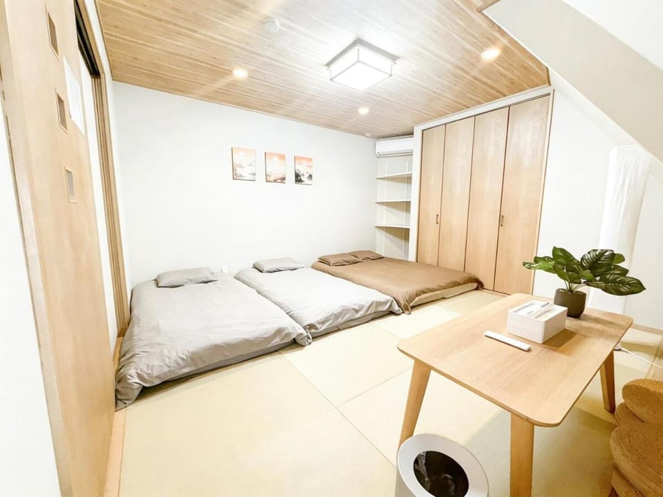 Shin-Koiwa Entire House for 22 Direct to Shinjuku Apartment in Japan
