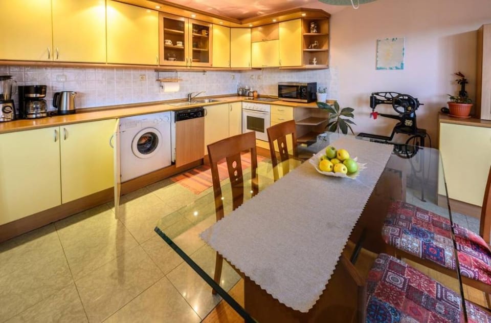 Buda high steps Sunny apartment - 5 min to Beach Apartment in Burgas
