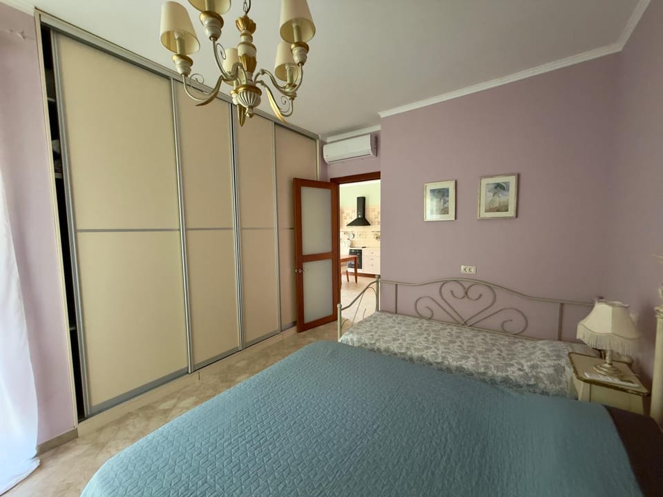 Bedroom, wardrobe, air conditioner