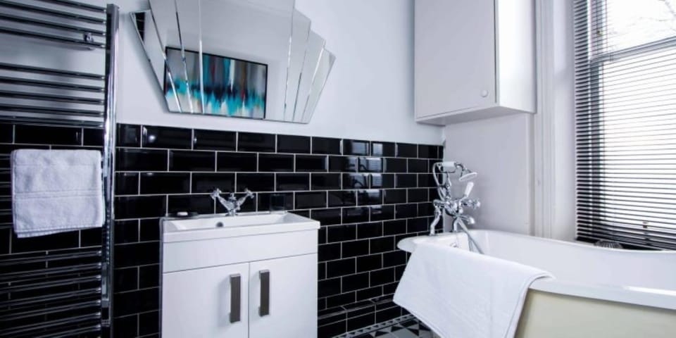 Bathroom, Bath