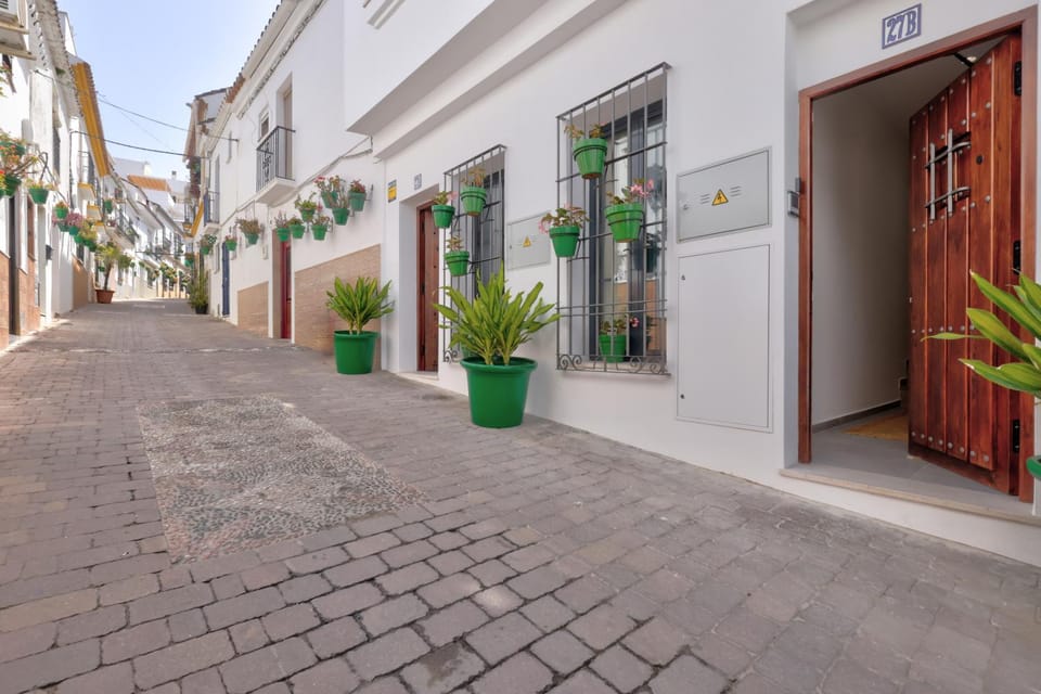Property building, Facade/entrance, Street view