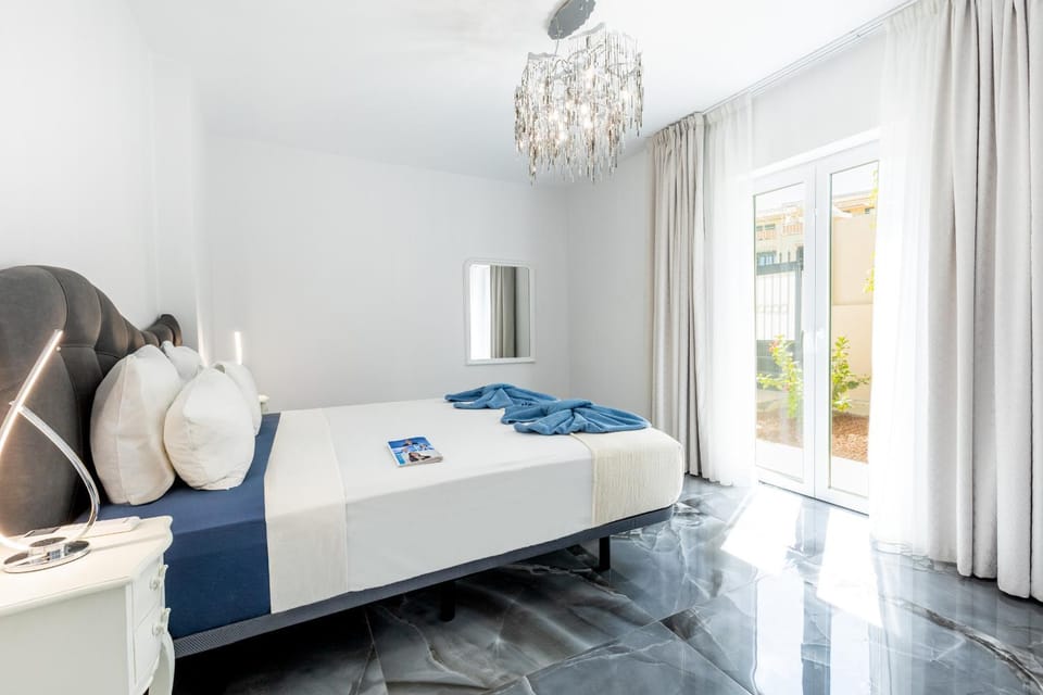 Villa de lujo en El Duque Villa in Costa Adeje