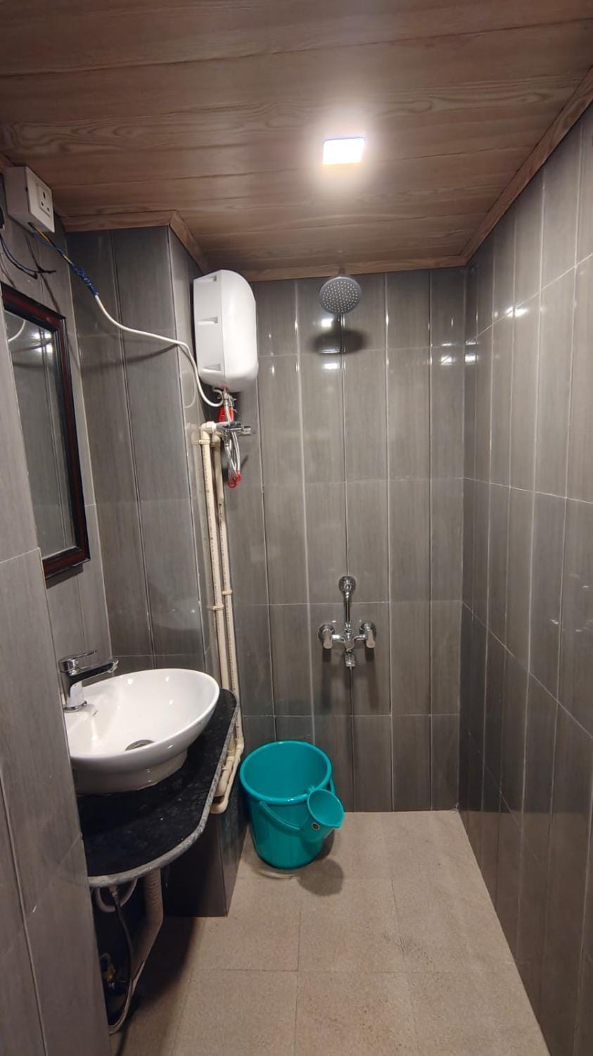 Aristocrat Inn Hotel in West Bengal
