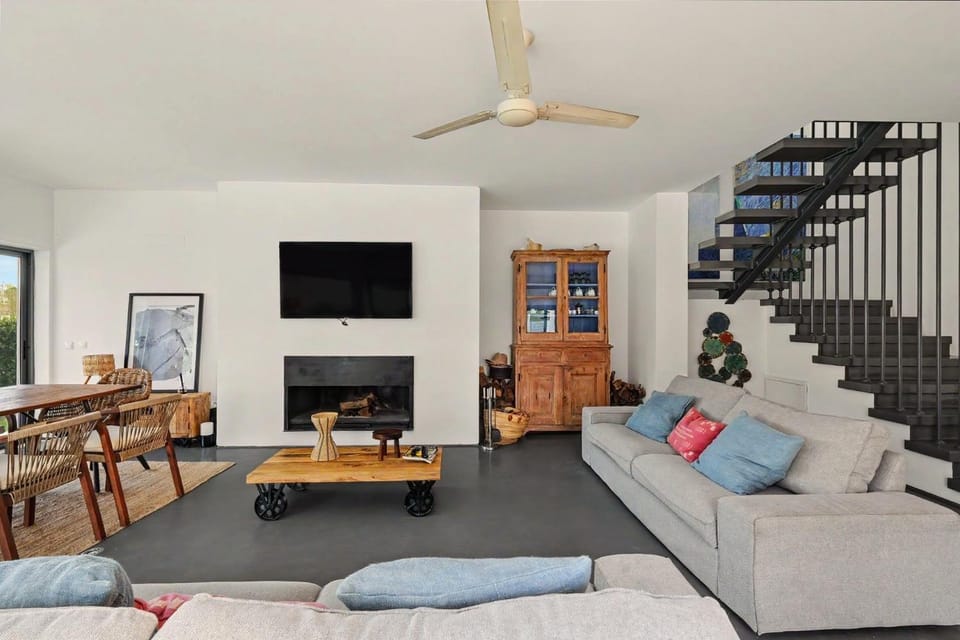 Property building, Living room