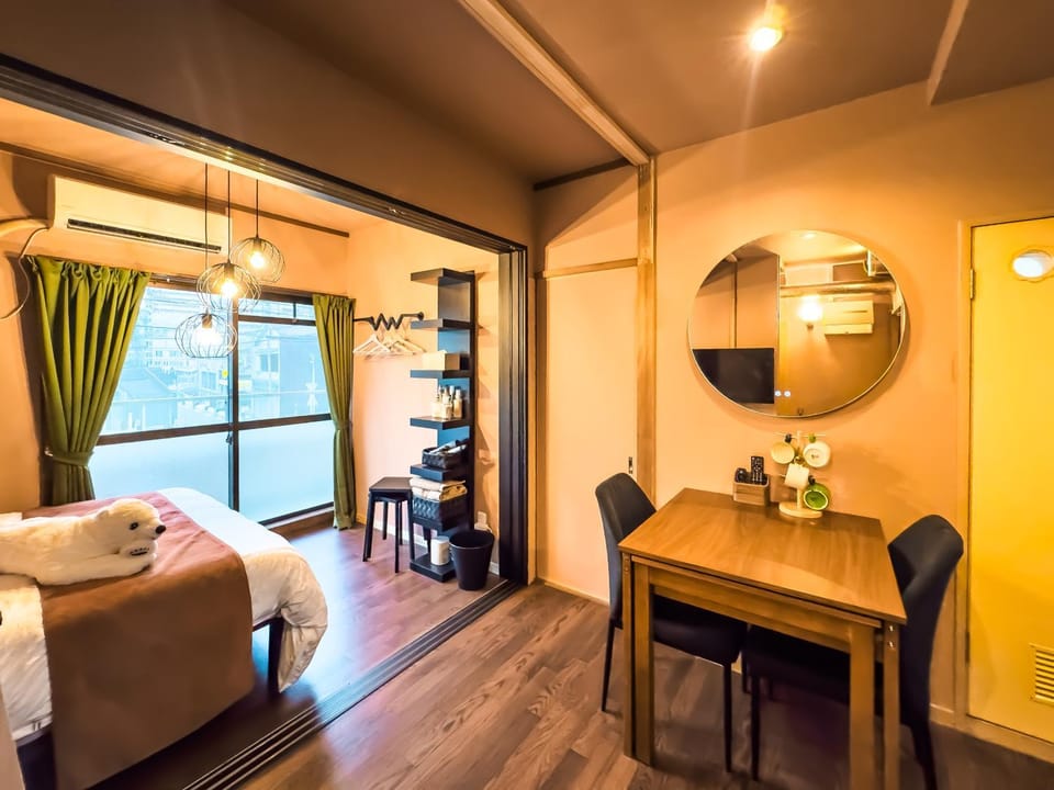 Bed, Living room, Photo of the whole room, Dining area, Bedroom