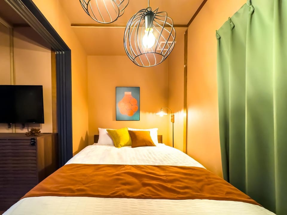Bed, Photo of the whole room, Bedroom
