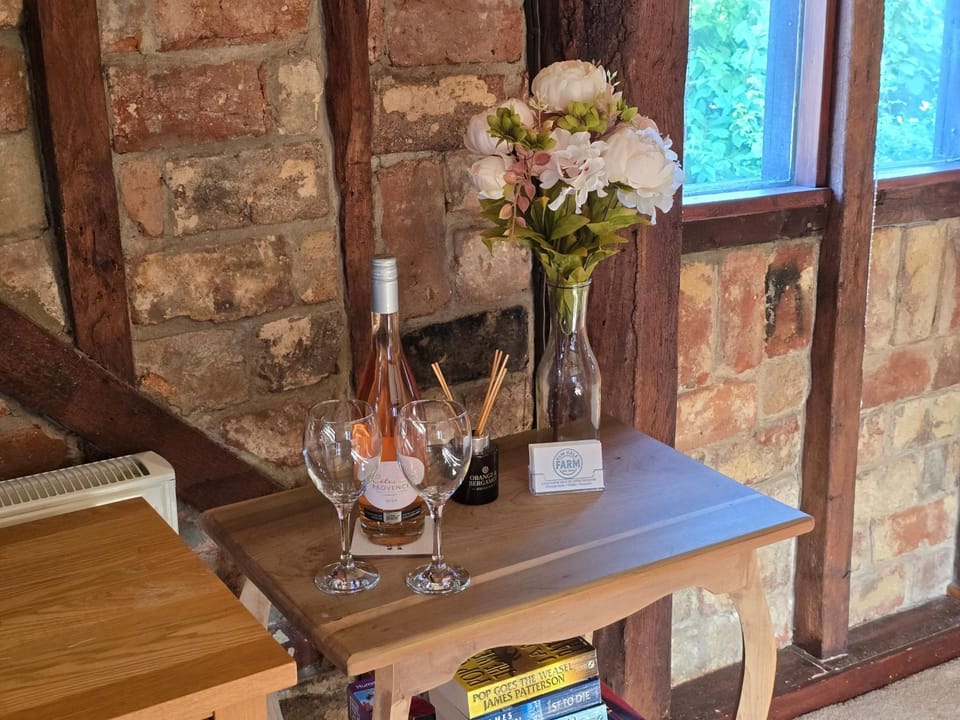 Barn Conversion Sleeps 2 with Parking House in Mid Suffolk District