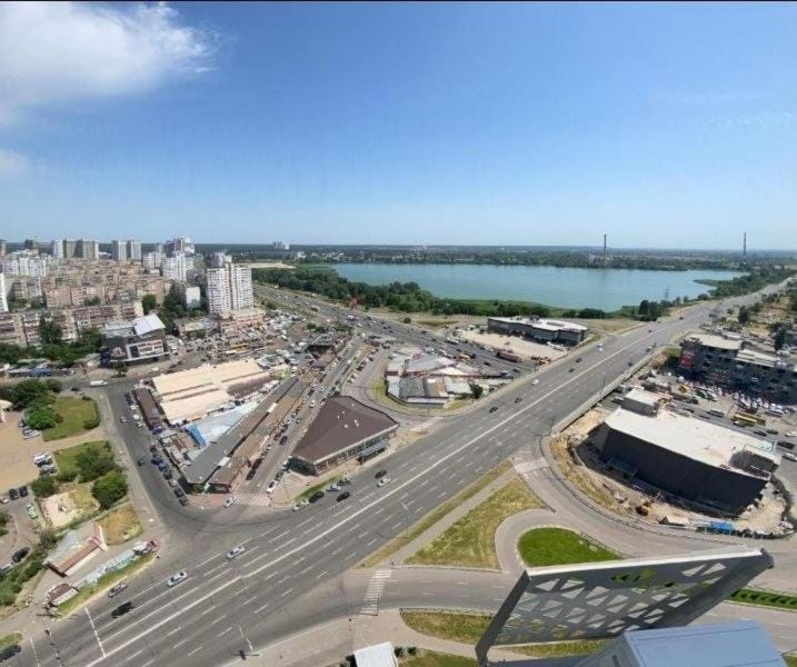 Панорамний Краєвид на Озеро Позняки Жк Лебединий Apartment in Kiev City - Kyiv